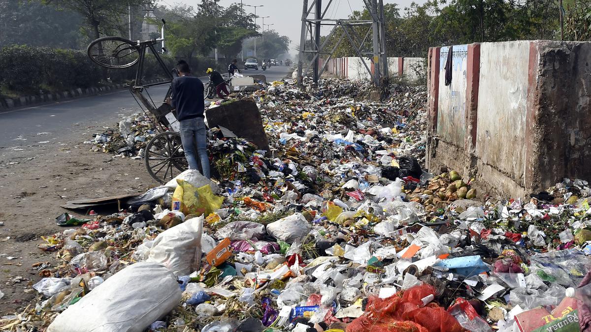 Pembatasan Plastik Setengah-Setengah