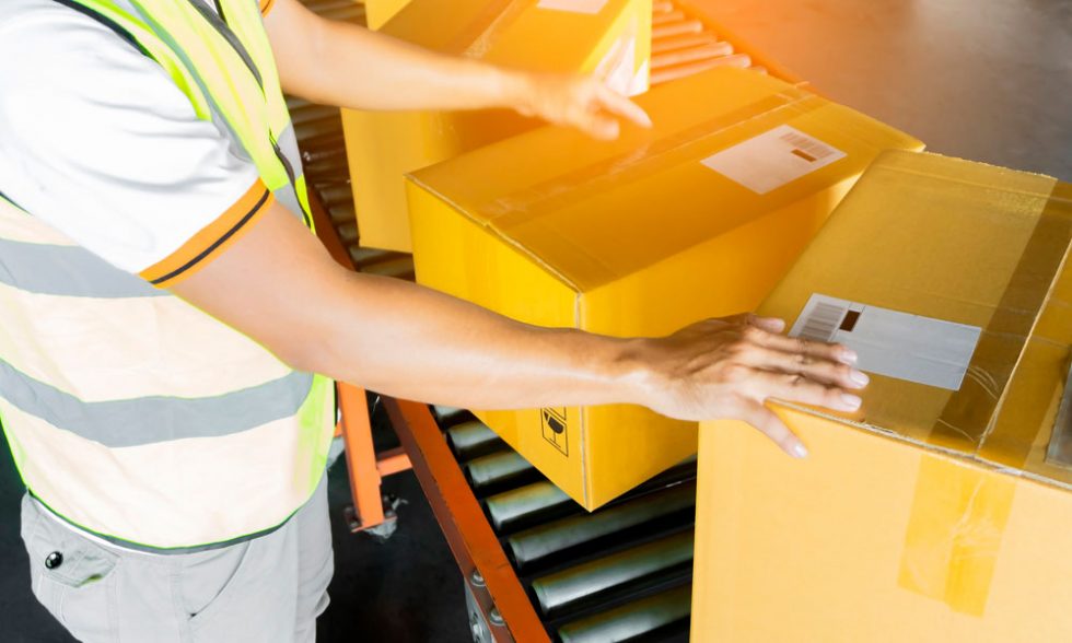 handling produk kemasan industri